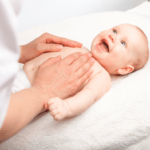 Baby stimulation during his sensory-motor development